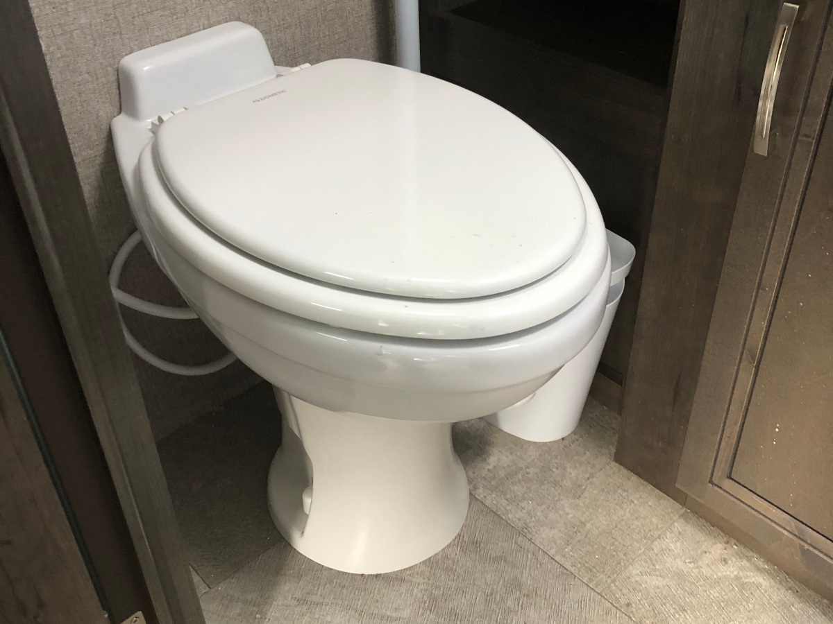 Mod – Porcelain Toilet